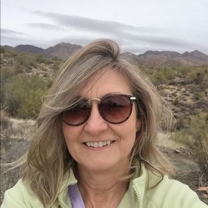 Meet your Posher, Jennifer